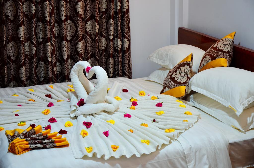 Hotel Ye Myanmar Мандалей Екстериор снимка